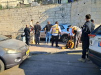 ירי חריג לעבר רכב בבית שמש: נהג ניסה לדרוס בלשים, פונה במצב קשה