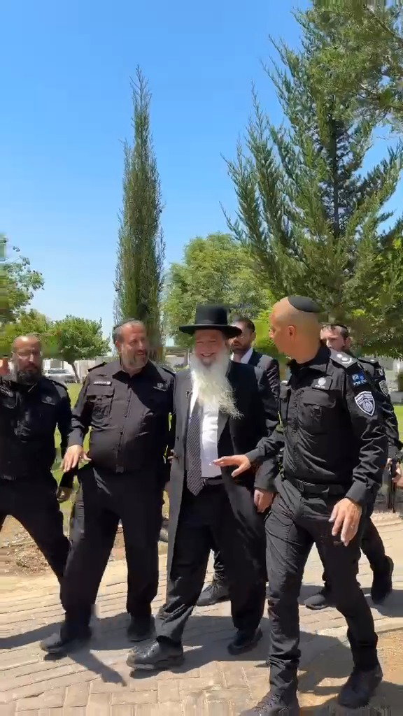 כנס הסליחות במכללה למקצועות הכליאה עם הרב יגאל כהן