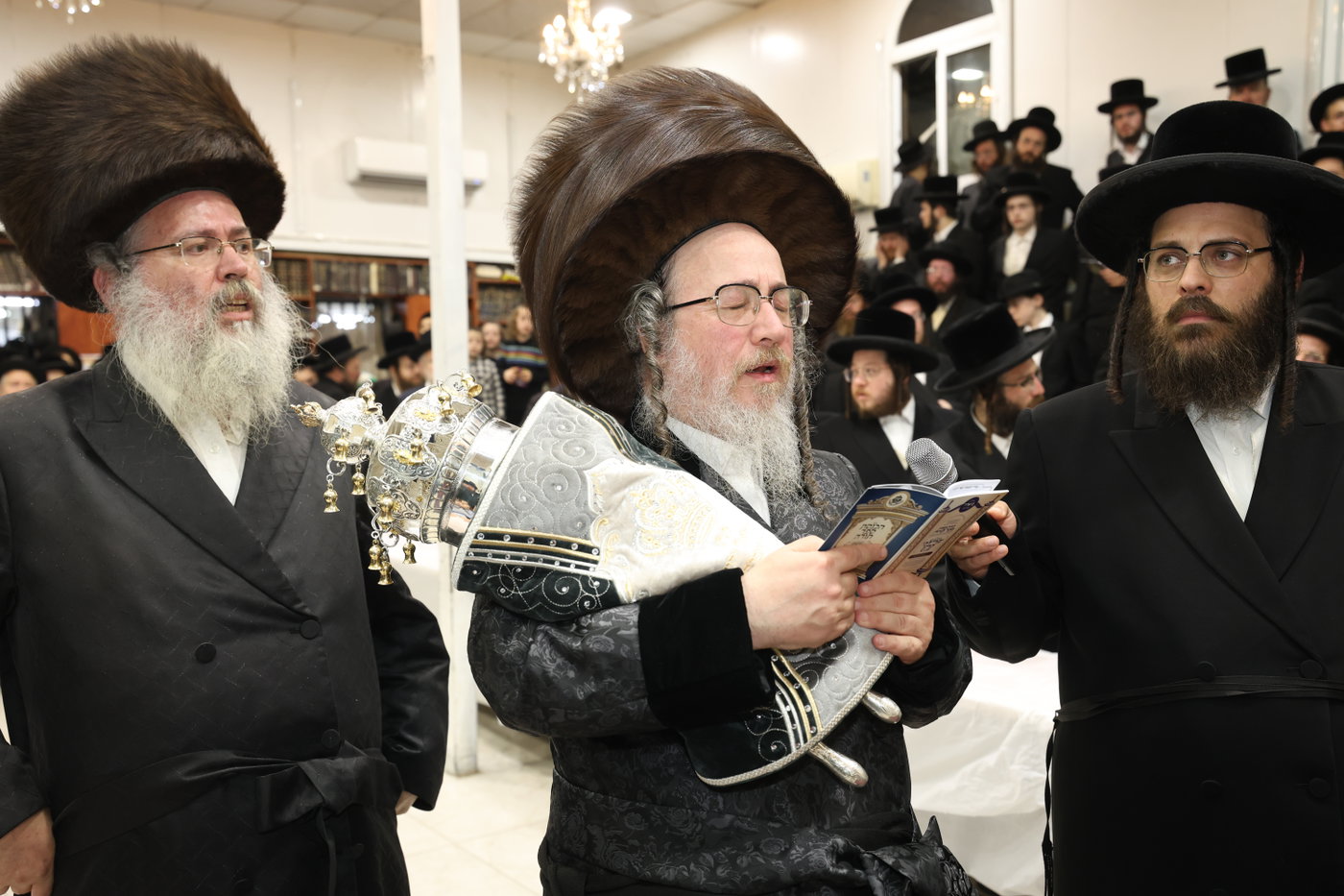 הכנסת ס"ת וחנוכת הבית בביאלה ב"ב בירושלים