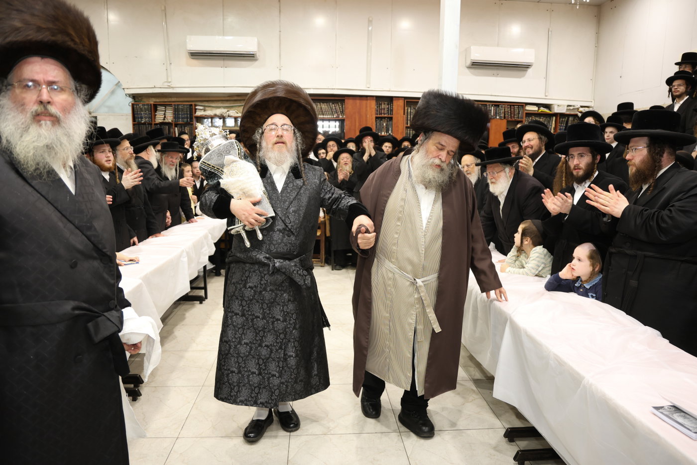 הכנסת ס"ת וחנוכת הבית בביאלה ב"ב בירושלים