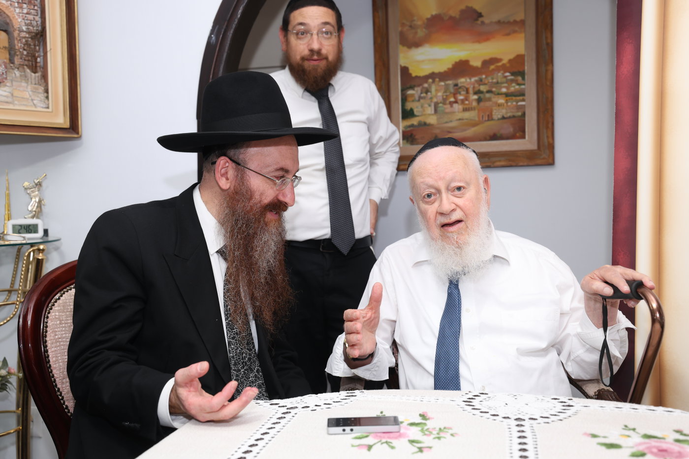 אברכי תורת יוסף בבתי גדולי ישראל