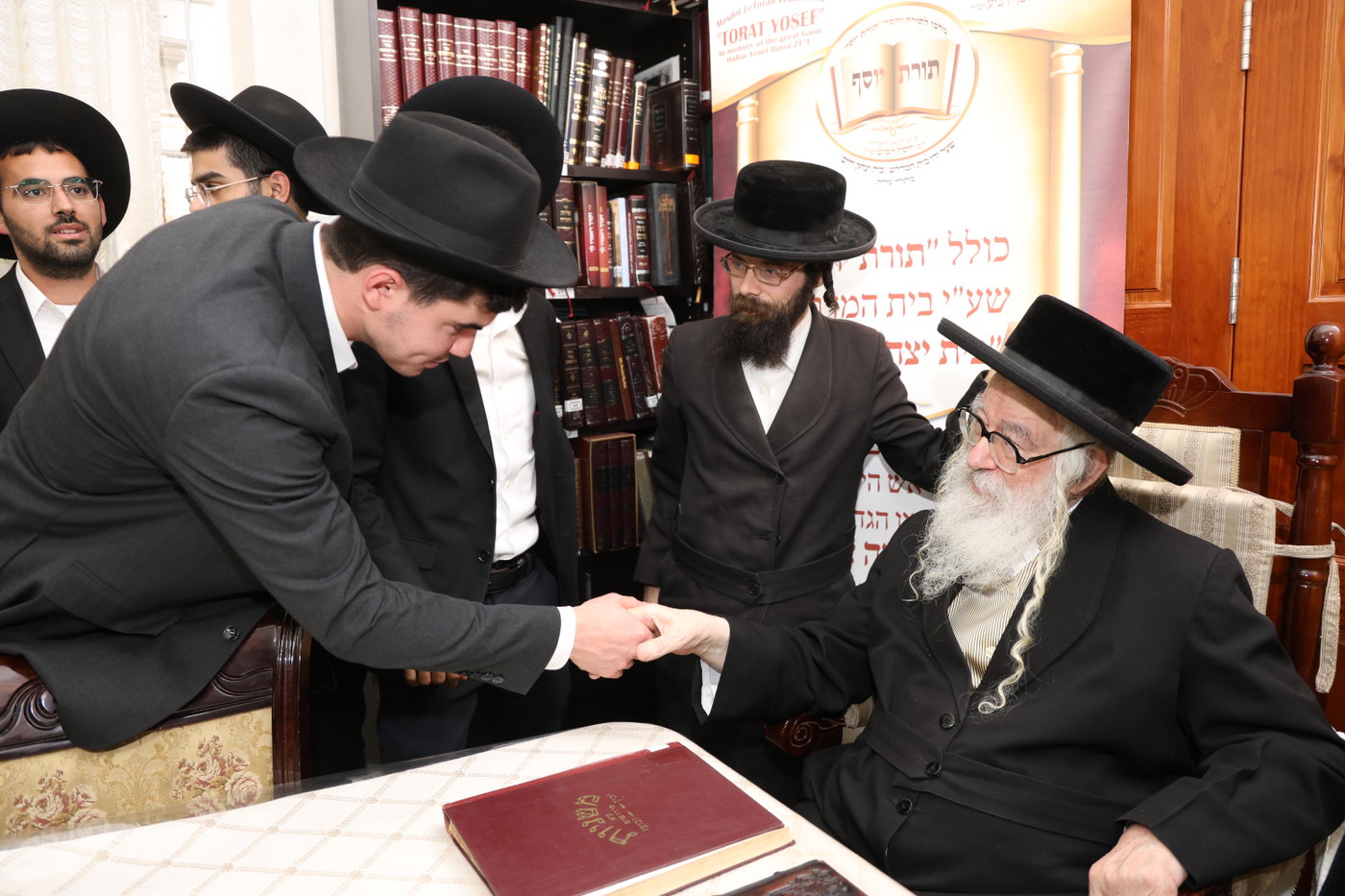 אברכי תורת יוסף בבתי גדולי ישראל