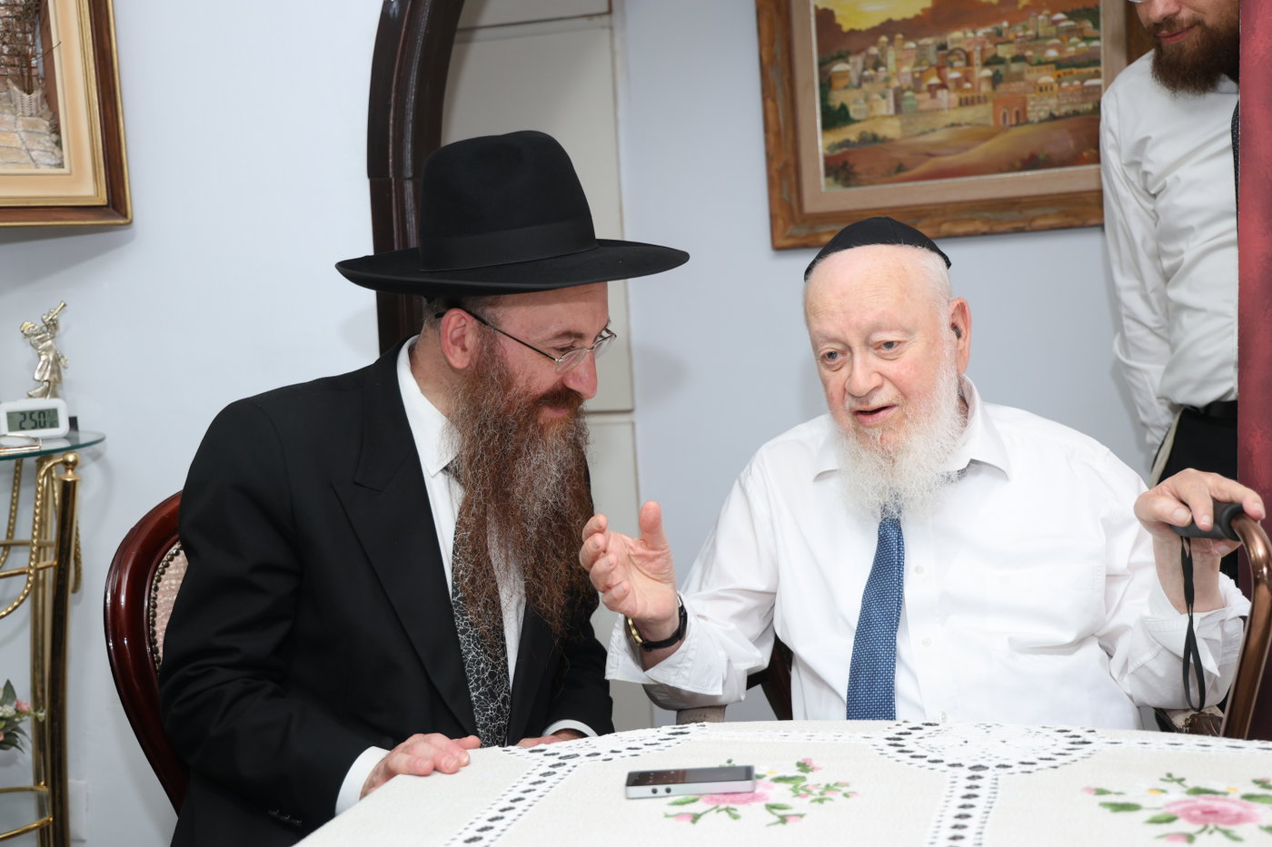 אברכי תורת יוסף בבתי גדולי ישראל
