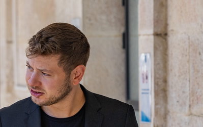 יאיר נתניהו עוזר לאביו: "יודע שאתם לא סובלים אחד את השני, אז מה?"