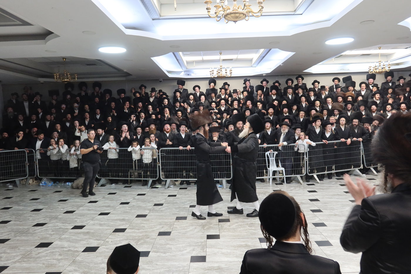  שמחת בית זוועהיל ארה"ב - מודז'יץ - האלמין