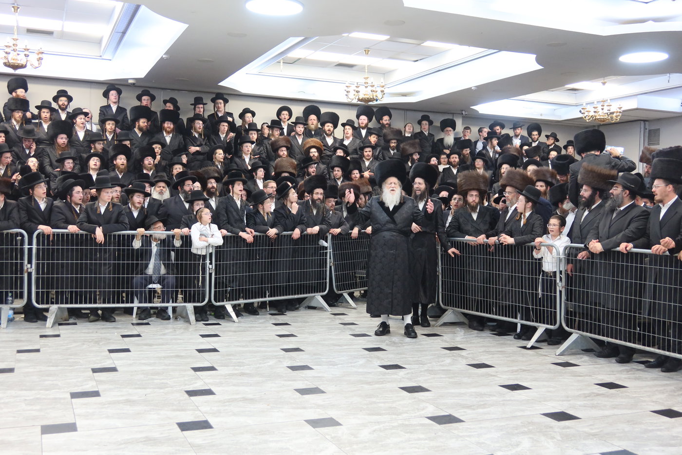 שמחת בית זוועהיל ארה"ב - מודז'יץ - האלמין