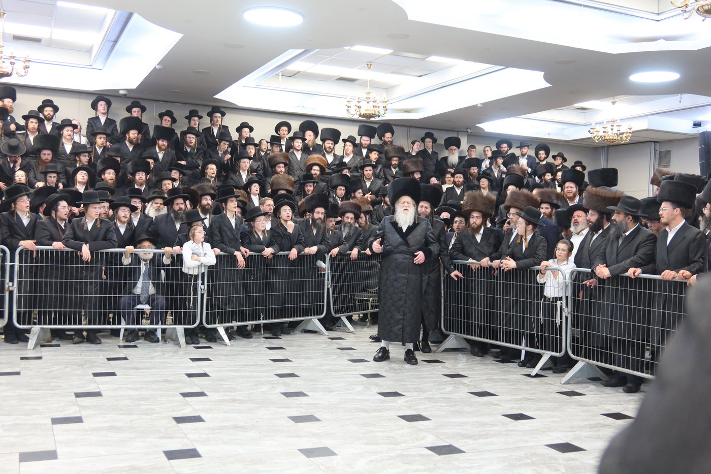  שמחת בית זוועהיל ארה"ב - מודז'יץ - האלמין