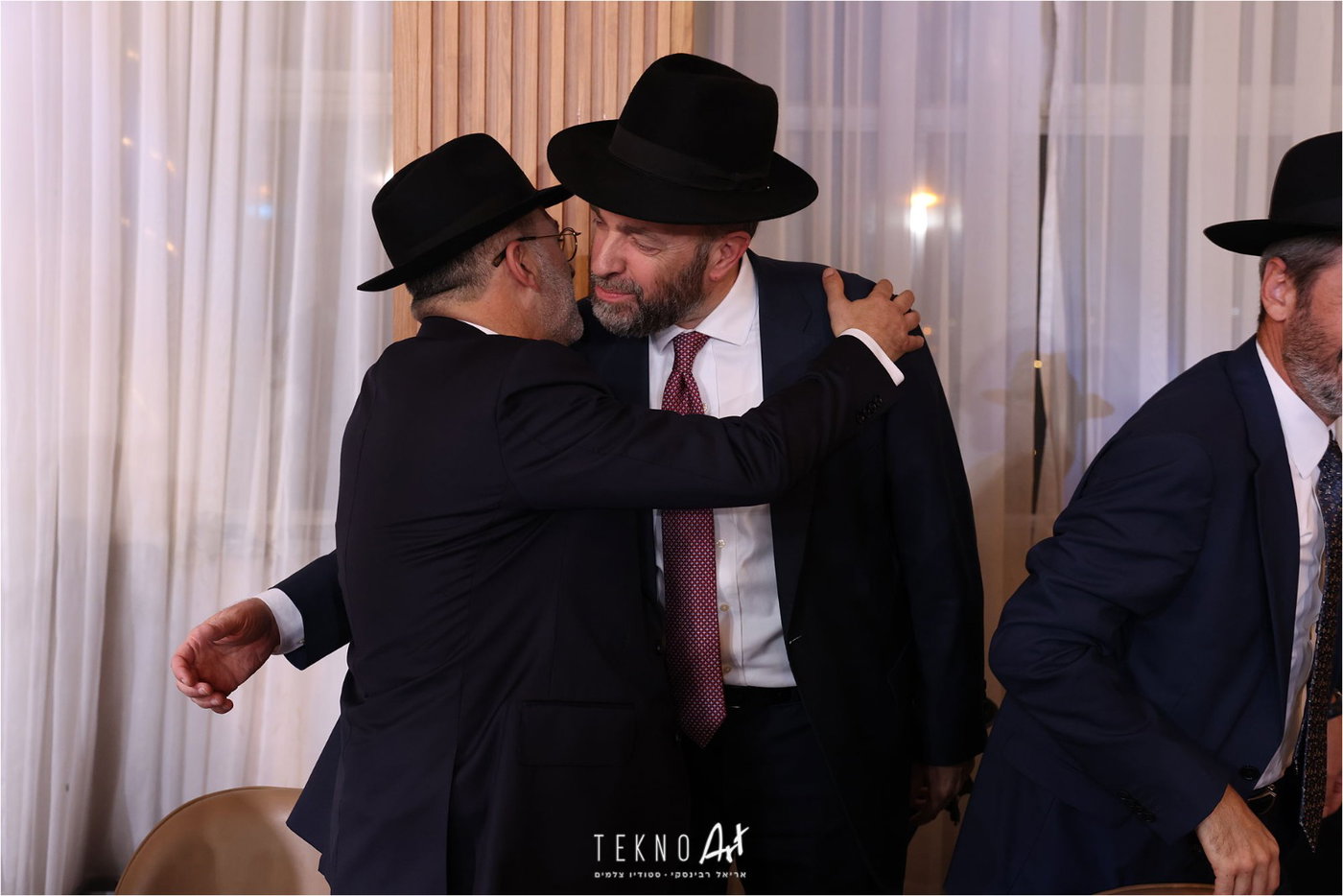 חבר הכנסת החרדי חיתן את בתו עם הבחור מ'חברון'; הברנז'ה התייצבה | תיעוד