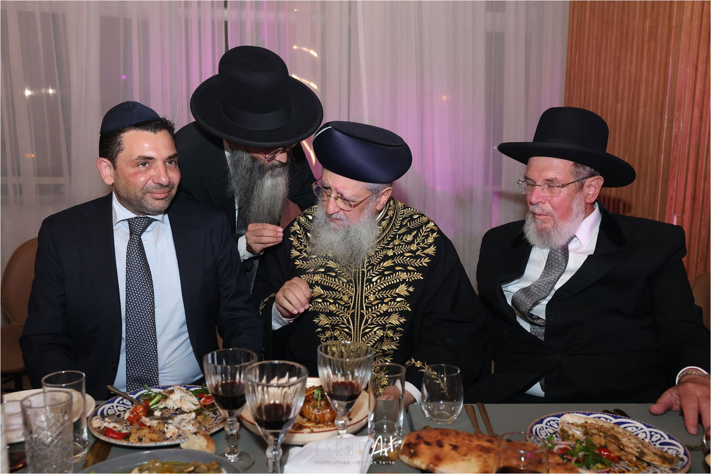חבר הכנסת החרדי חיתן את בתו עם הבחור מ'חברון'; הברנז'ה התייצבה | תיעוד