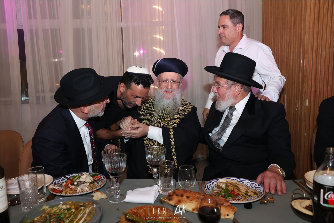 חבר הכנסת החרדי חיתן את בתו עם הבחור מ'חברון'; הברנז'ה התייצבה | תיעוד