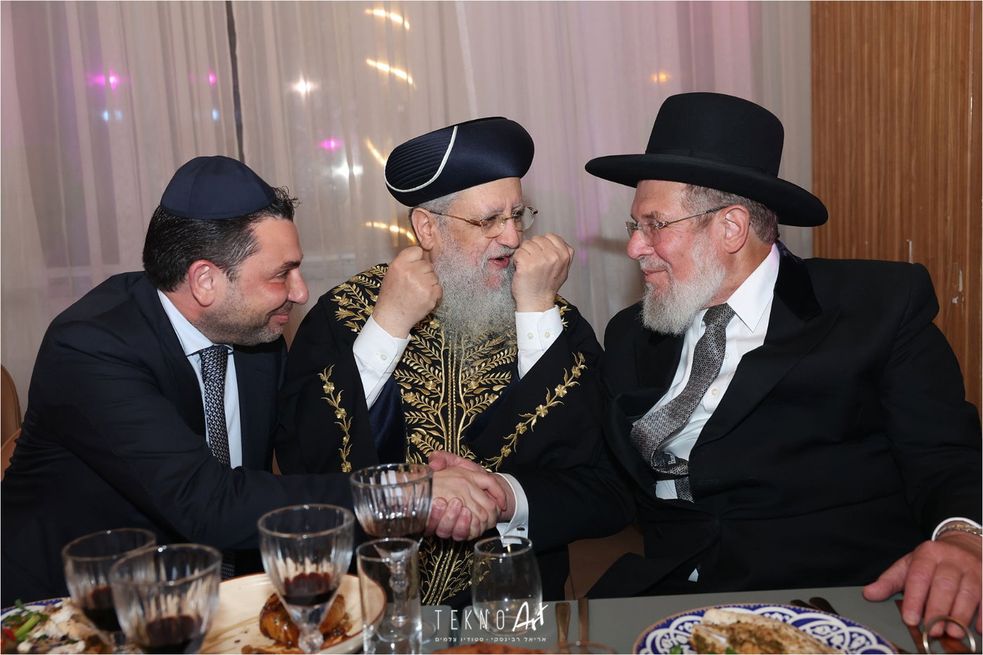 חבר הכנסת החרדי חיתן את בתו עם הבחור מ'חברון'; הברנז'ה התייצבה | תיעוד