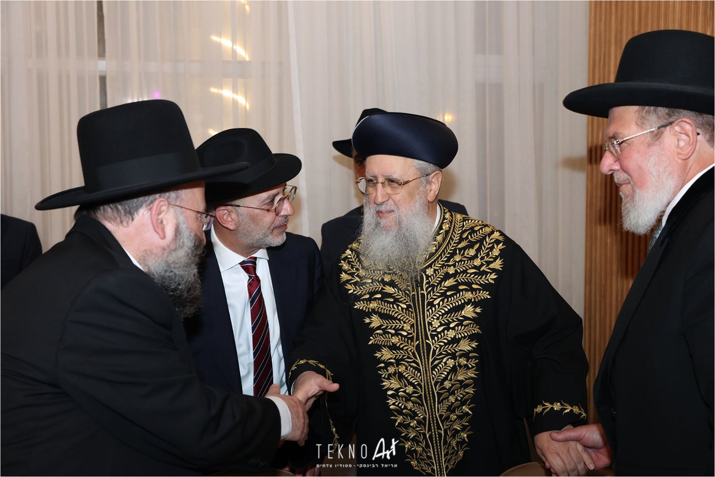 חבר הכנסת החרדי חיתן את בתו עם הבחור מ'חברון'; הברנז'ה התייצבה | תיעוד