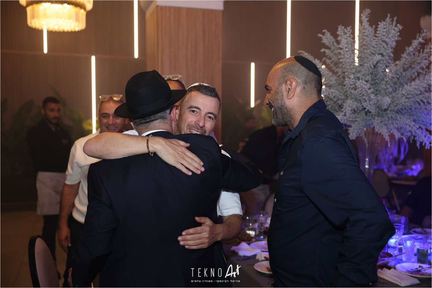 חבר הכנסת החרדי חיתן את בתו עם הבחור מ'חברון'; הברנז'ה התייצבה | תיעוד