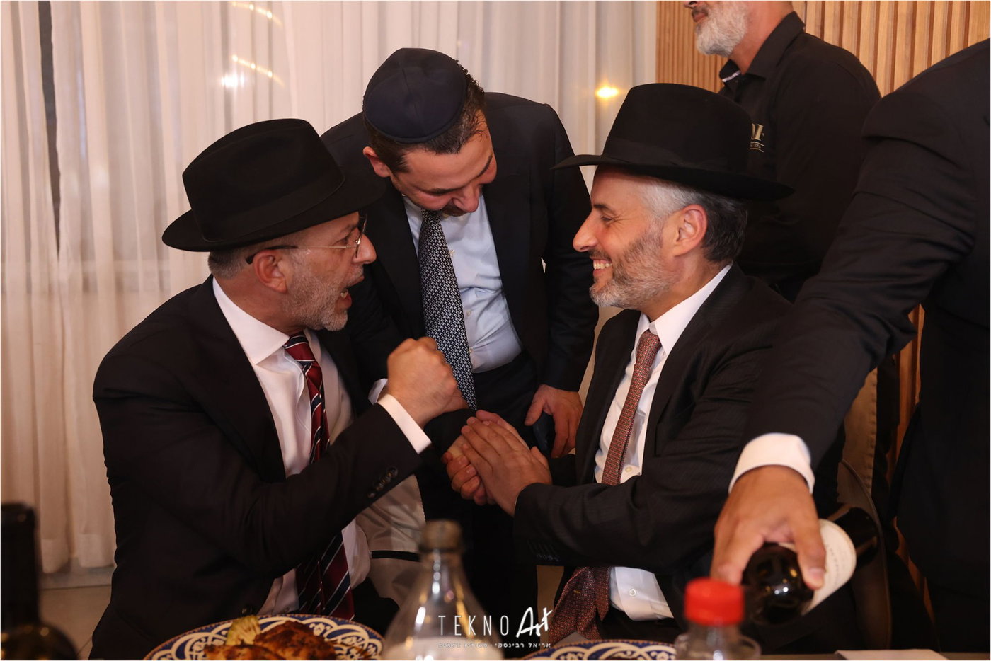 חבר הכנסת החרדי חיתן את בתו עם הבחור מ'חברון'; הברנז'ה התייצבה | תיעוד