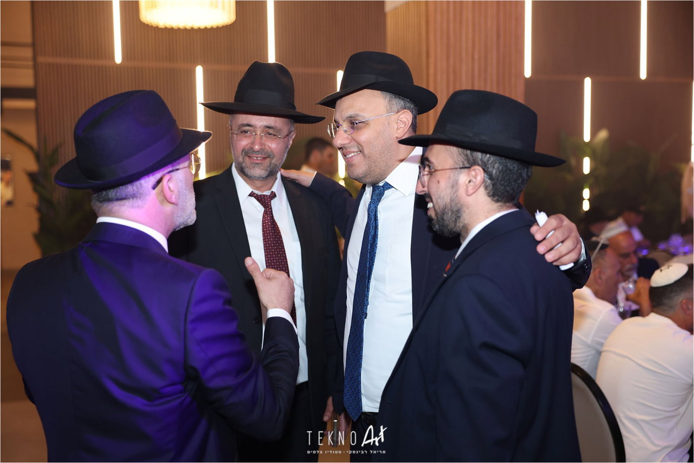 חבר הכנסת החרדי חיתן את בתו עם הבחור מ'חברון'; הברנז'ה התייצבה | תיעוד