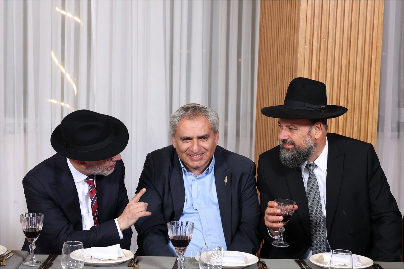 חבר הכנסת החרדי חיתן את בתו עם הבחור מ'חברון'; הברנז'ה התייצבה | תיעוד