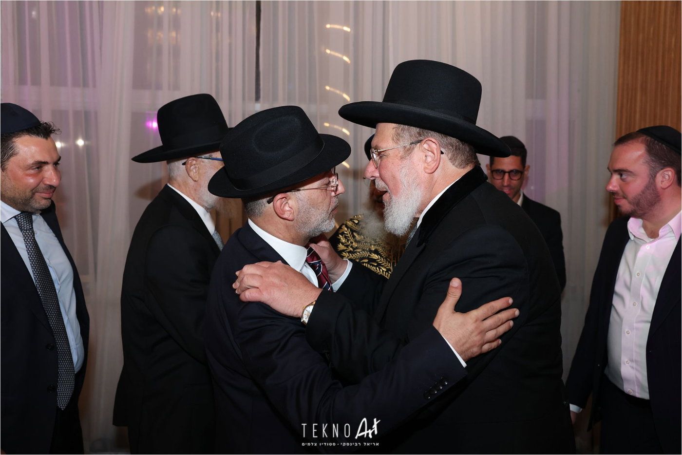 חבר הכנסת החרדי חיתן את בתו עם הבחור מ'חברון'; הברנז'ה התייצבה | תיעוד