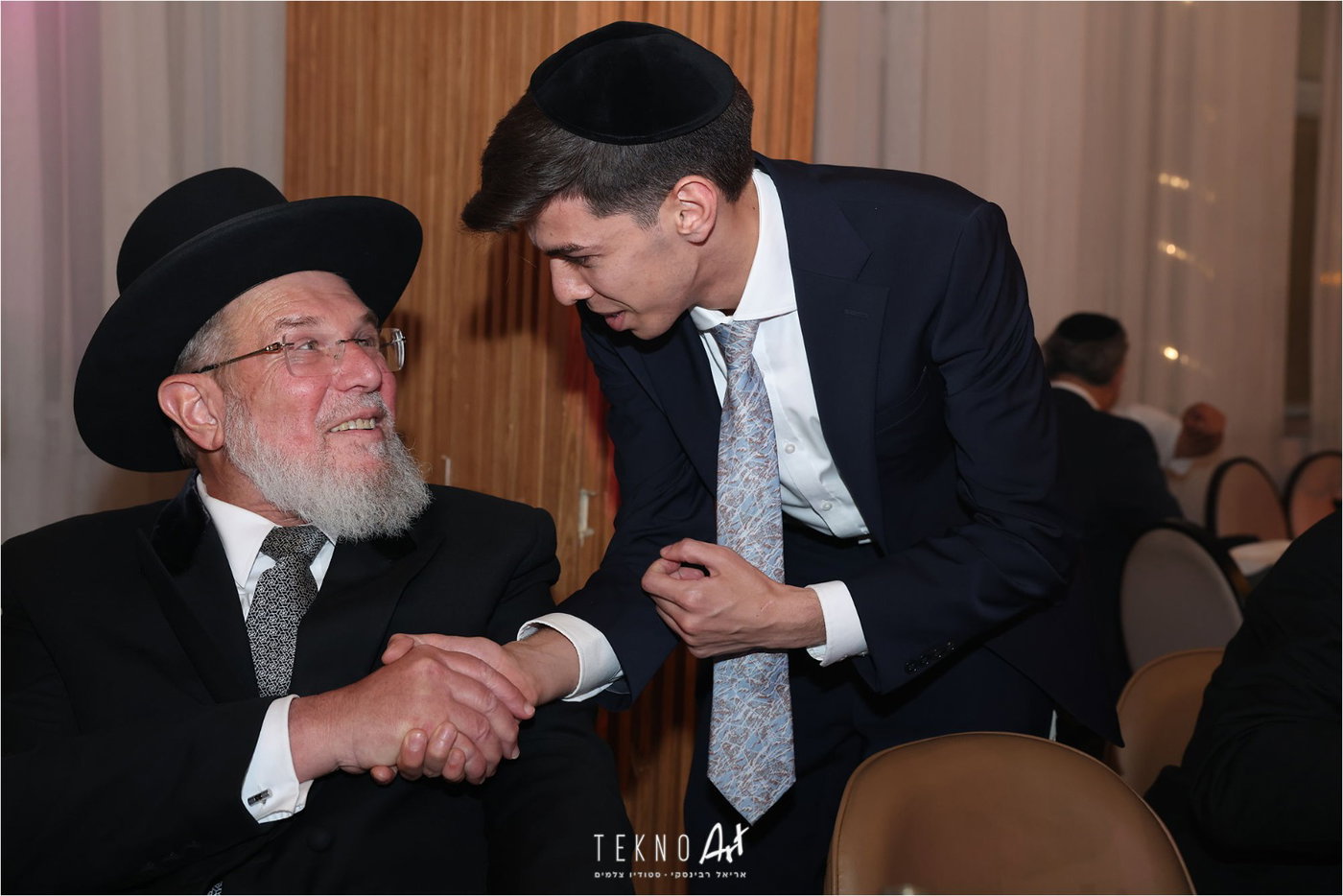חבר הכנסת החרדי חיתן את בתו עם הבחור מ'חברון'; הברנז'ה התייצבה | תיעוד