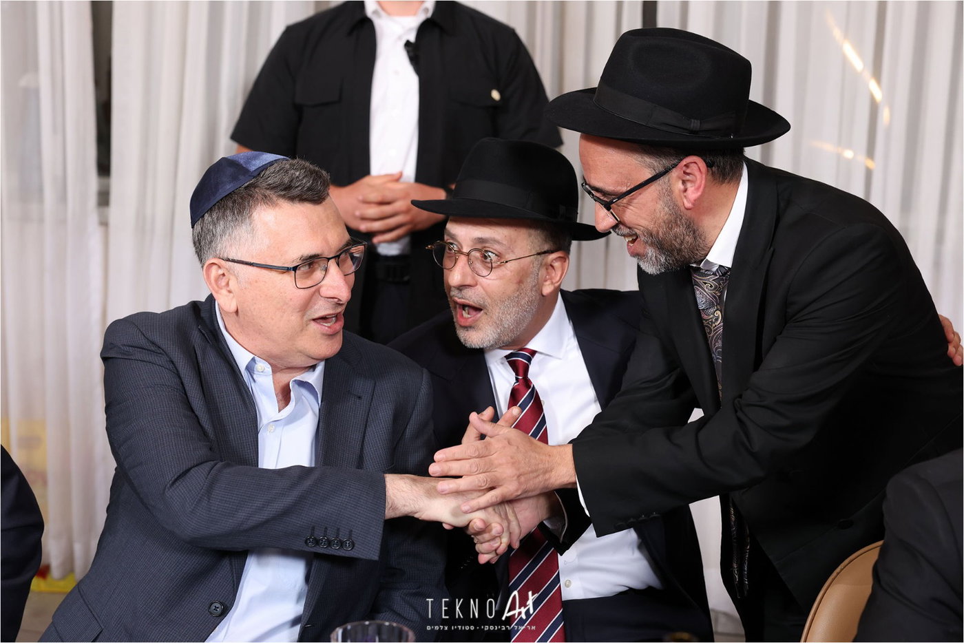 חבר הכנסת החרדי חיתן את בתו עם הבחור מ'חברון'; הברנז'ה התייצבה | תיעוד