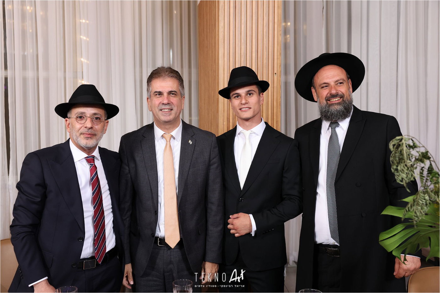 חבר הכנסת החרדי חיתן את בתו עם הבחור מ'חברון'; הברנז'ה התייצבה | תיעוד
