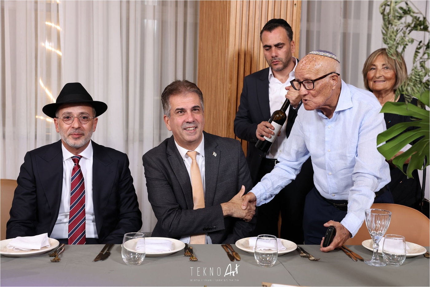 חבר הכנסת החרדי חיתן את בתו עם הבחור מ'חברון'; הברנז'ה התייצבה | תיעוד