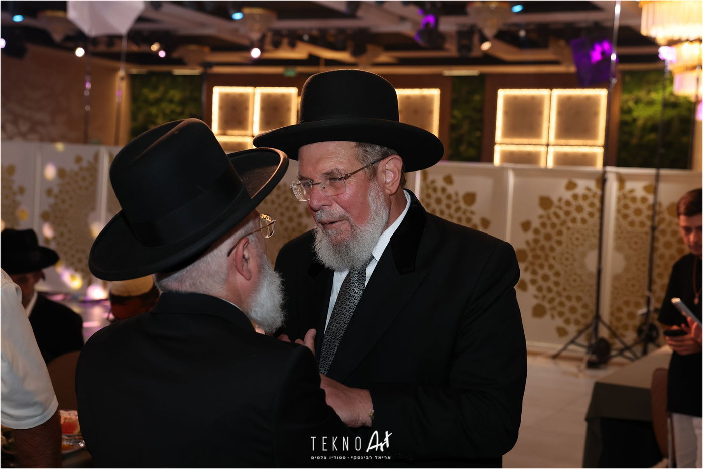 חבר הכנסת החרדי חיתן את בתו עם הבחור מ'חברון'; הברנז'ה התייצבה | תיעוד