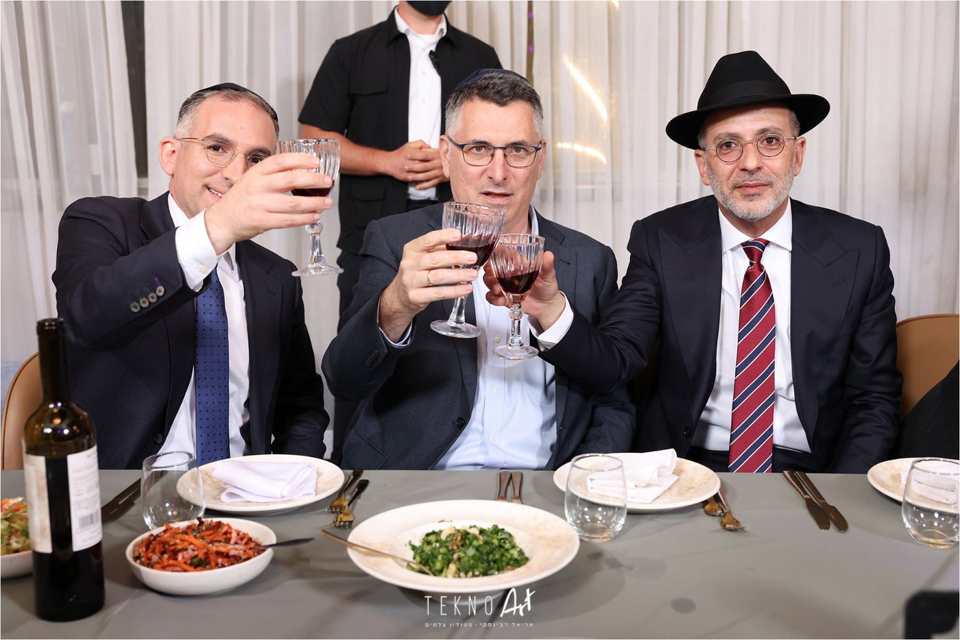 חבר הכנסת החרדי חיתן את בתו עם הבחור מ'חברון'; הברנז'ה התייצבה | תיעוד