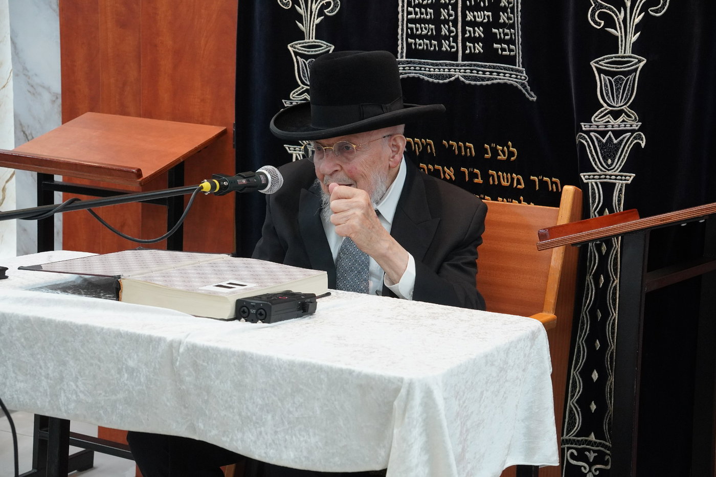 הגר"י אזרחי ב'זכרון מאיר'