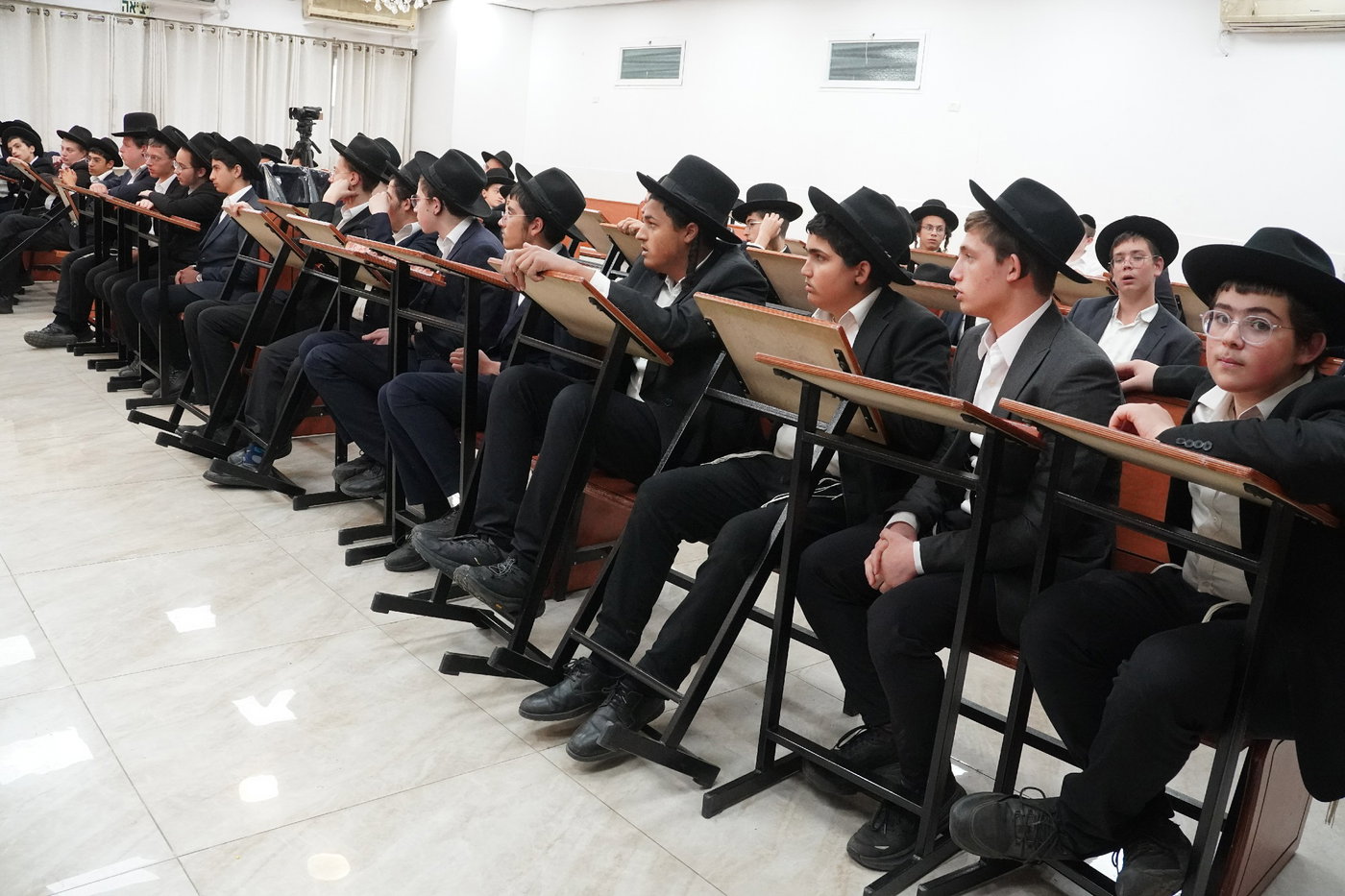 הגר"י אזרחי ב'זכרון מאיר'