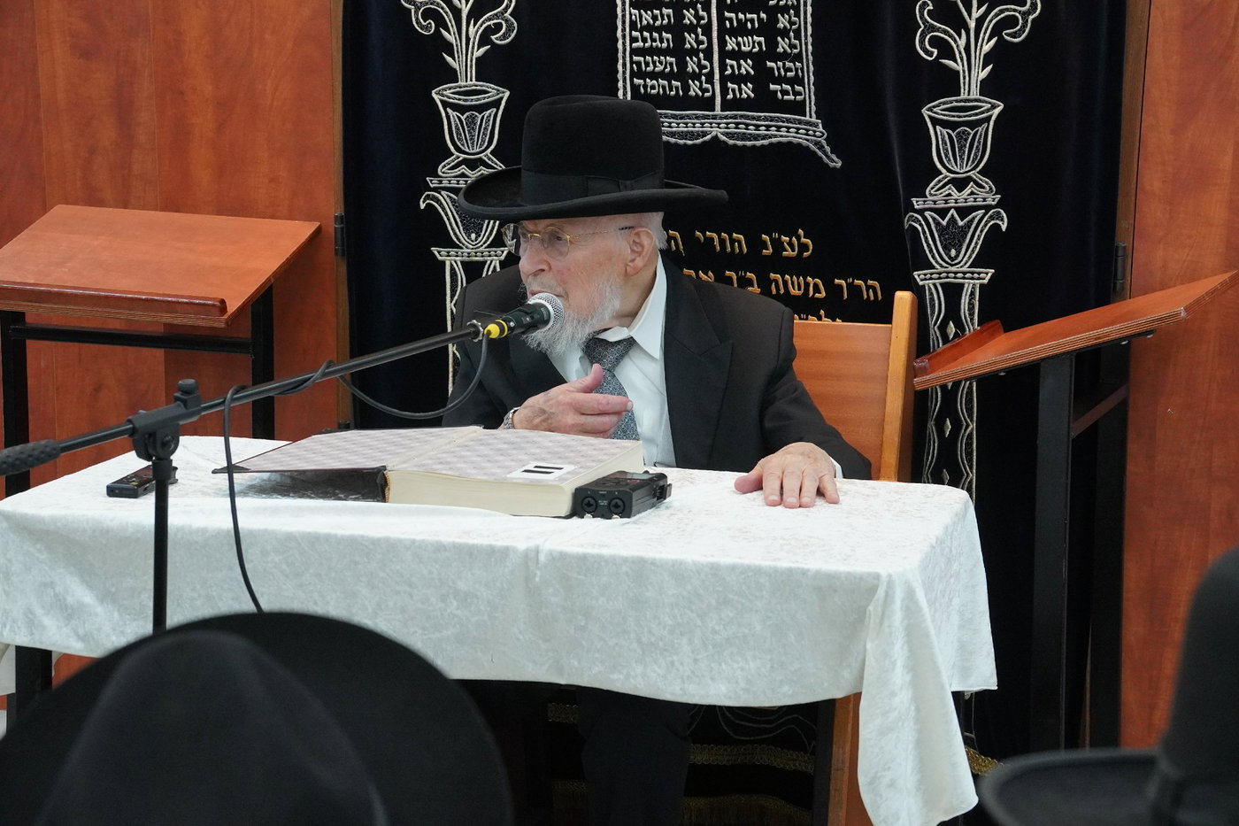 הגר"י אזרחי ב'זכרון מאיר'