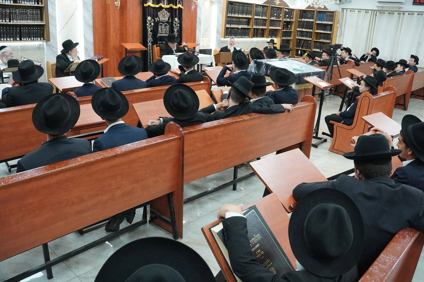 הגר"י אזרחי ב'זכרון מאיר'