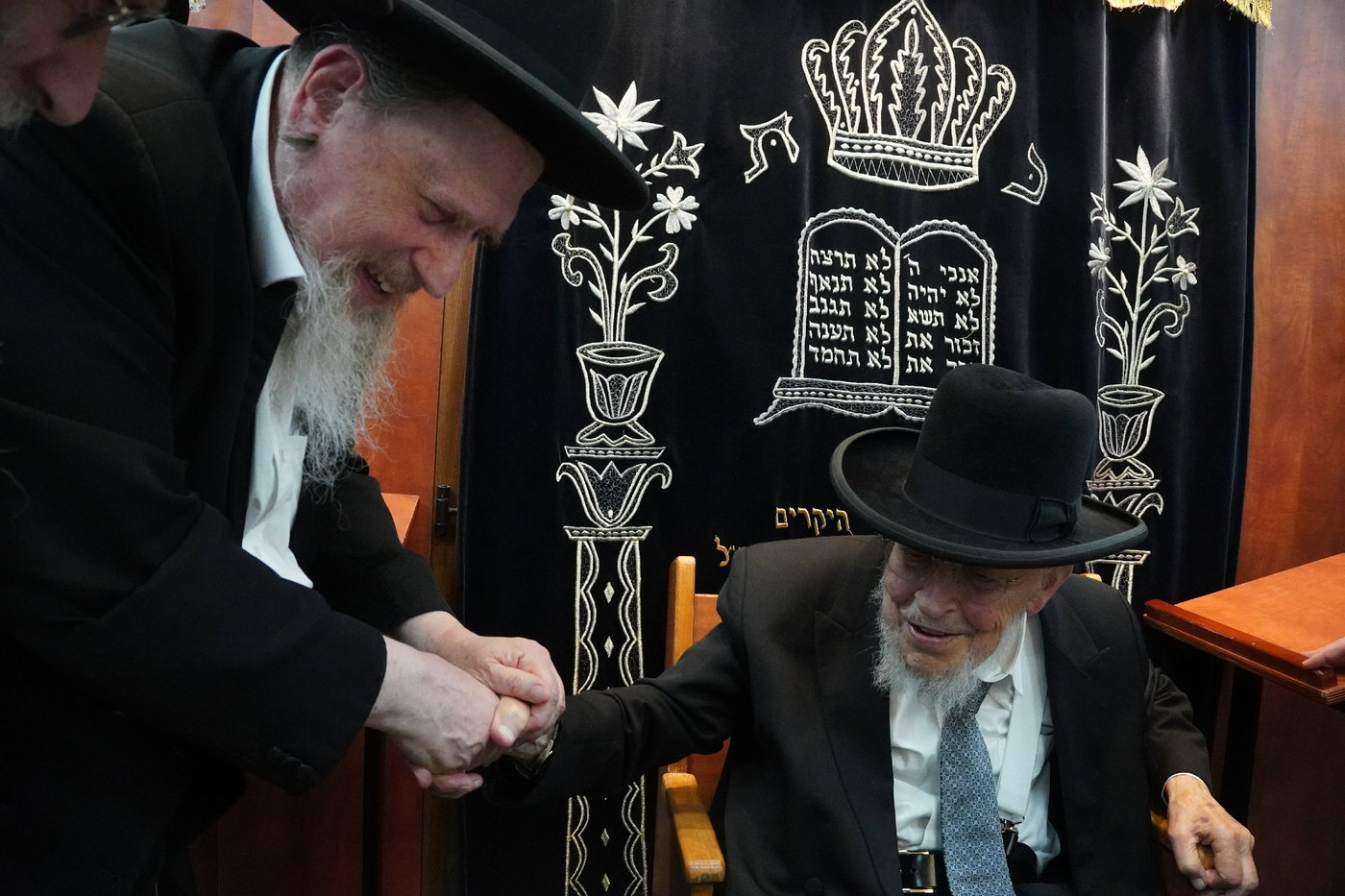 הגר"י אזרחי ב'זכרון מאיר'