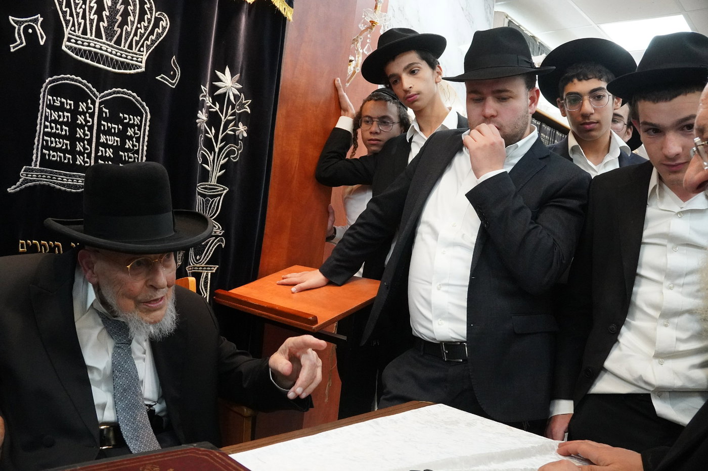 הגר"י אזרחי ב'זכרון מאיר'