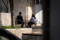 "אחותי נתפסה על חם בעיצומה של השבת" | הסוד המשפחתי שהתגלה בשידוכים