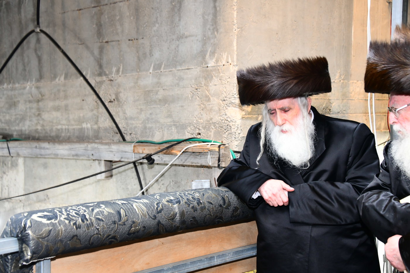שמחת בית מכנובקא בעלזא - נדבורנה י-ם - מעליץ - יערסלוב