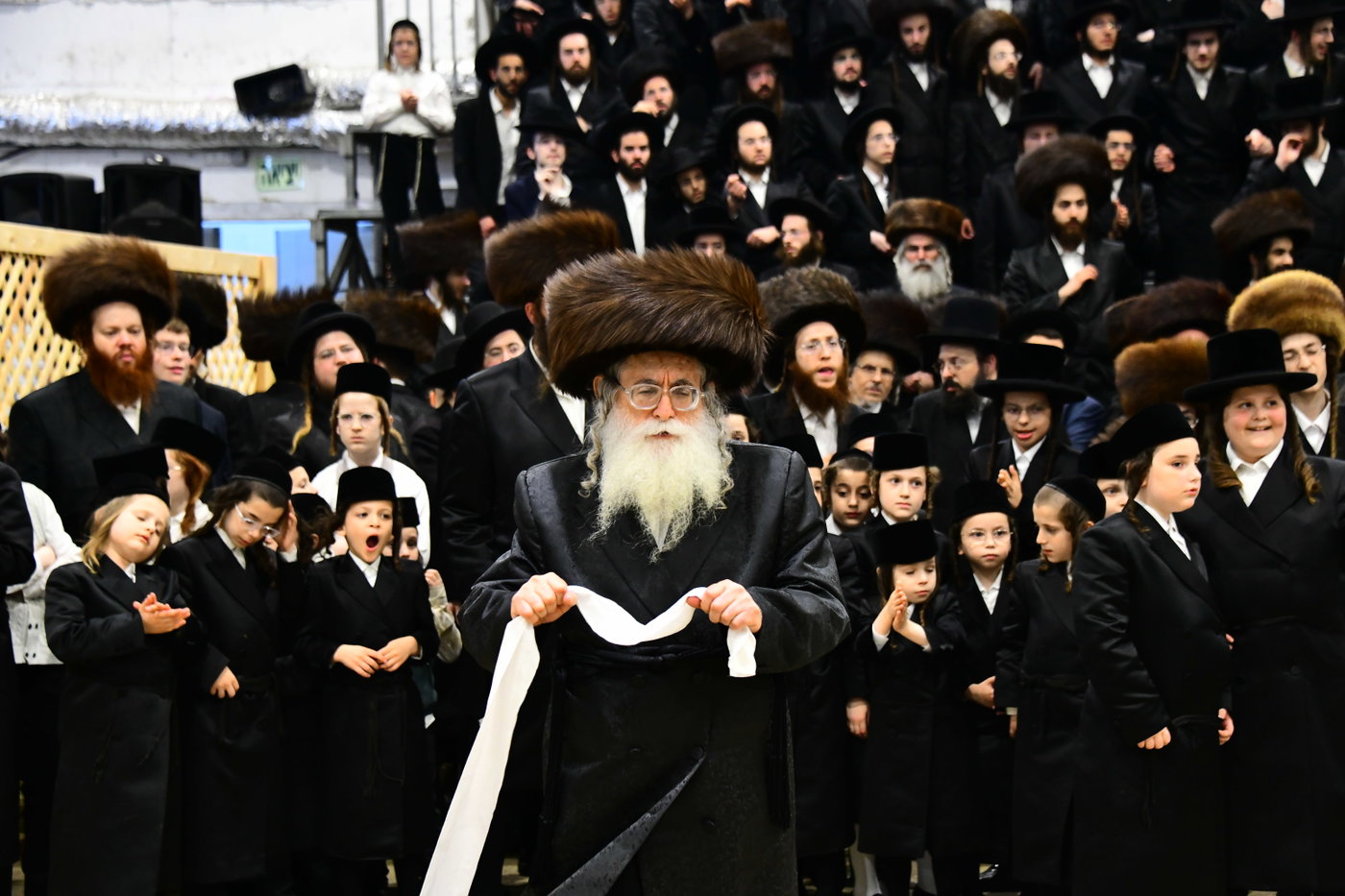 שמחת בית מכנובקא בעלזא - נדבורנה י-ם - מעליץ - יערסלוב