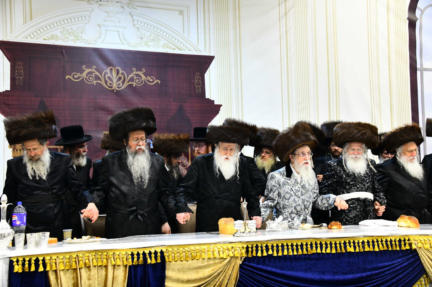 שמחת בית מכנובקא בעלזא - נדבורנה י-ם - מעליץ - יערסלוב