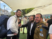 לשכת הגיוס בתל השומר, הבוקר