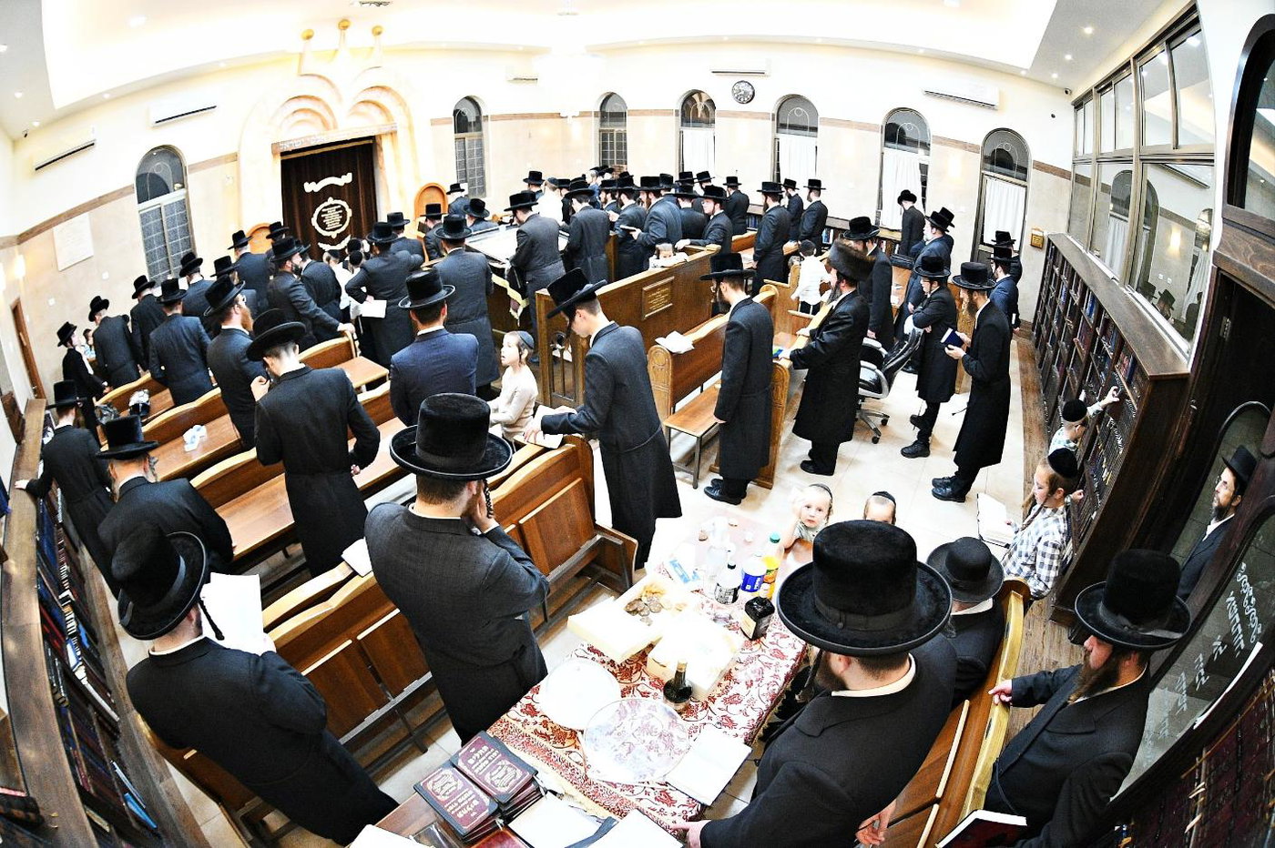 האדמו"ר מסערט ויז'ניץ בביתר