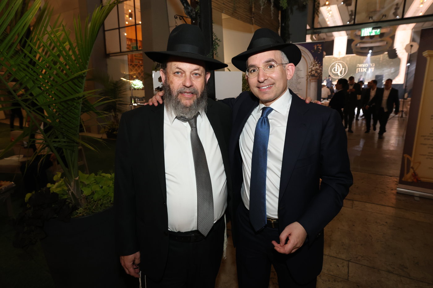 בר מצווה לבנו של מנכ"ל משרד הפנים ישראל אוזן