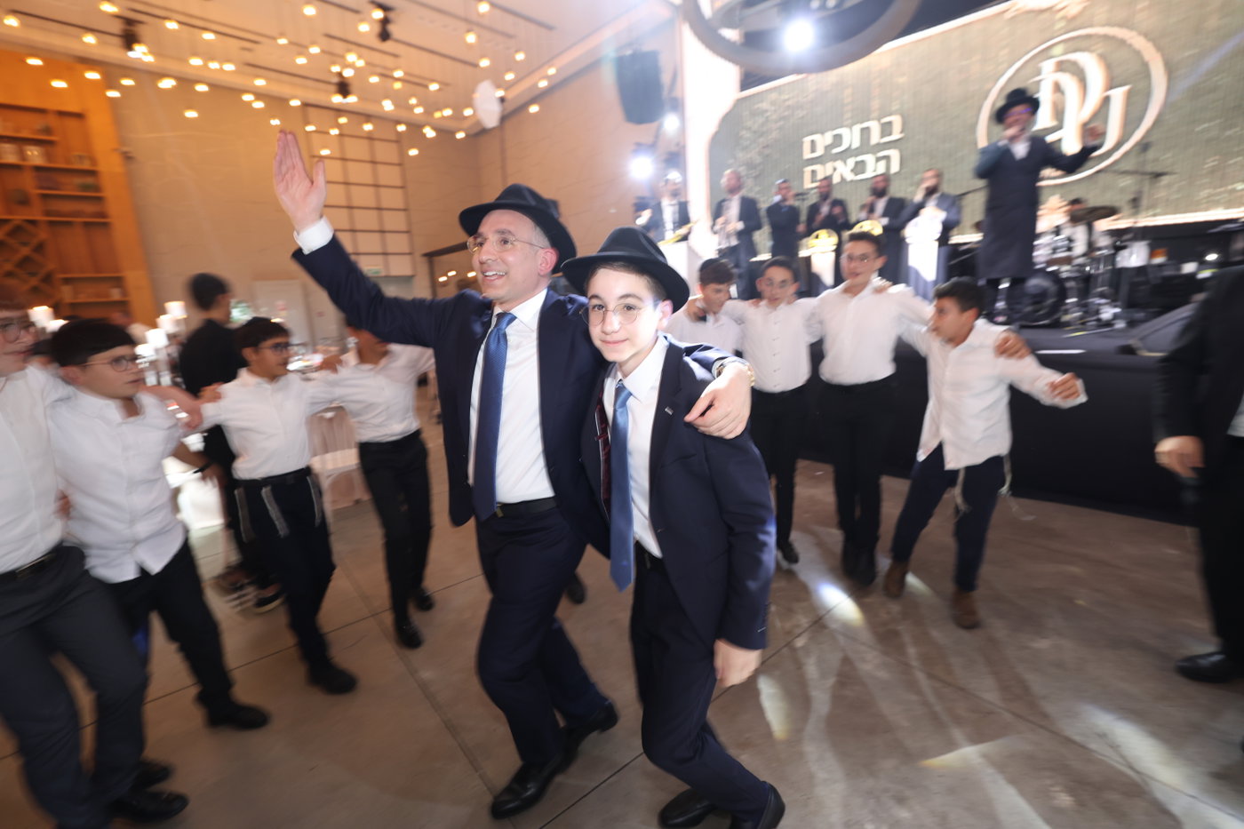 בר מצווה לבנו של מנכ"ל משרד הפנים ישראל אוזן