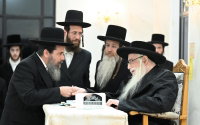 האדמו"ר מצאנז בירך את נציגי המגזר החרדי בכללית