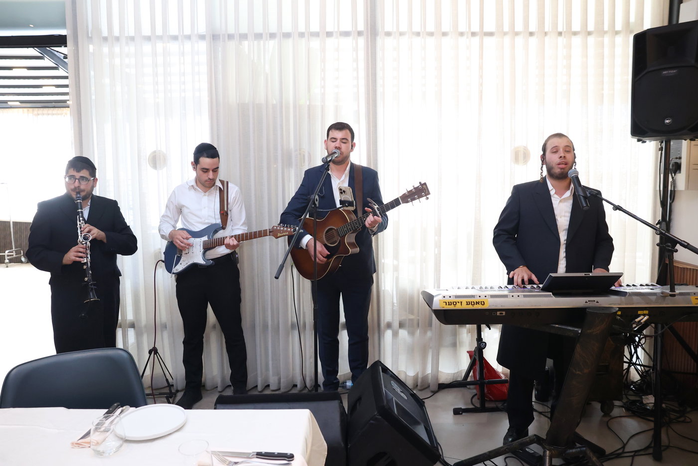 שמחת הברית לבנו של הסופר ואיש התקשורת שלמה קוק