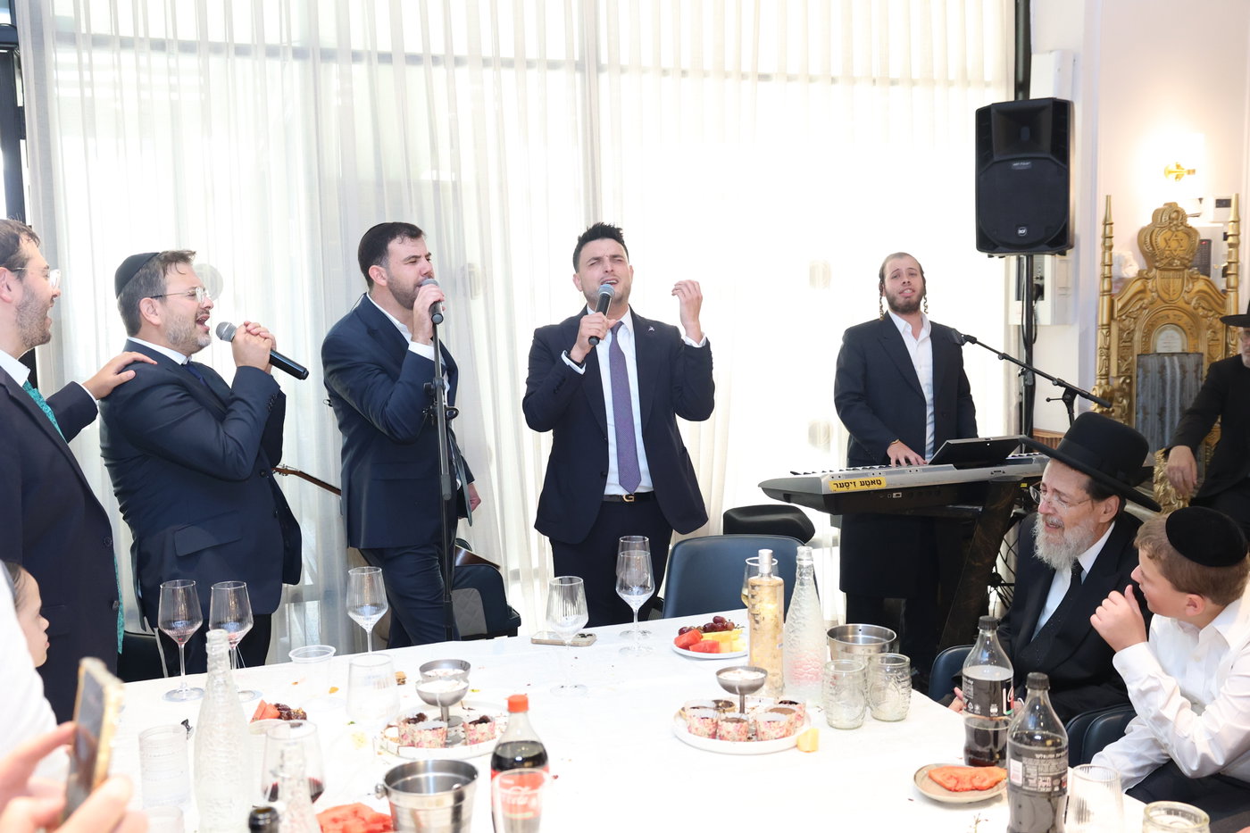 שמחת הברית לבנו של הסופר ואיש התקשורת שלמה קוק