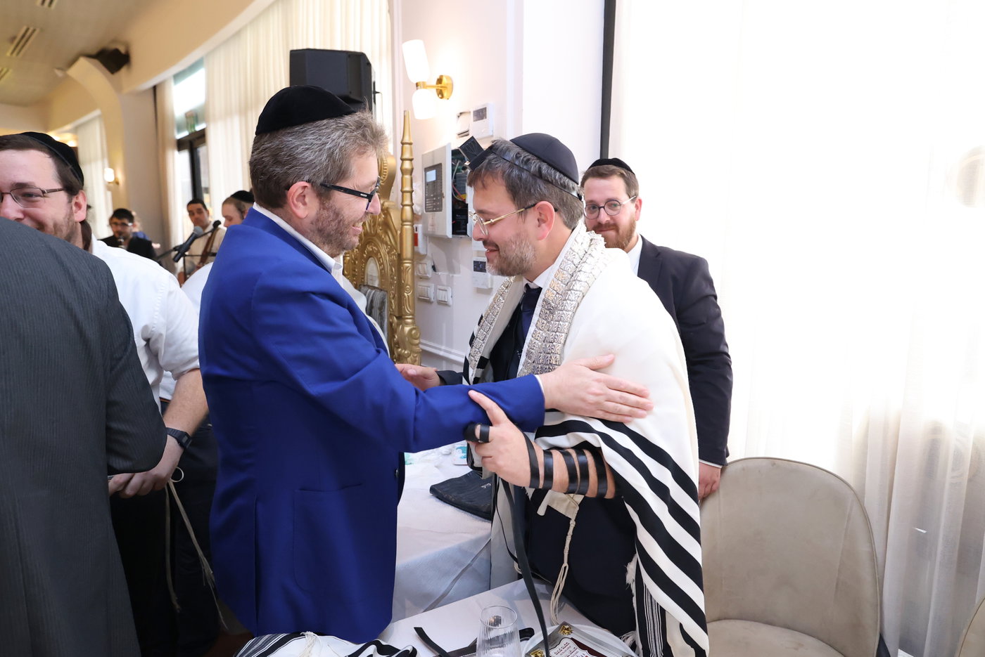 שמחת הברית לבנו של הסופר ואיש התקשורת שלמה קוק