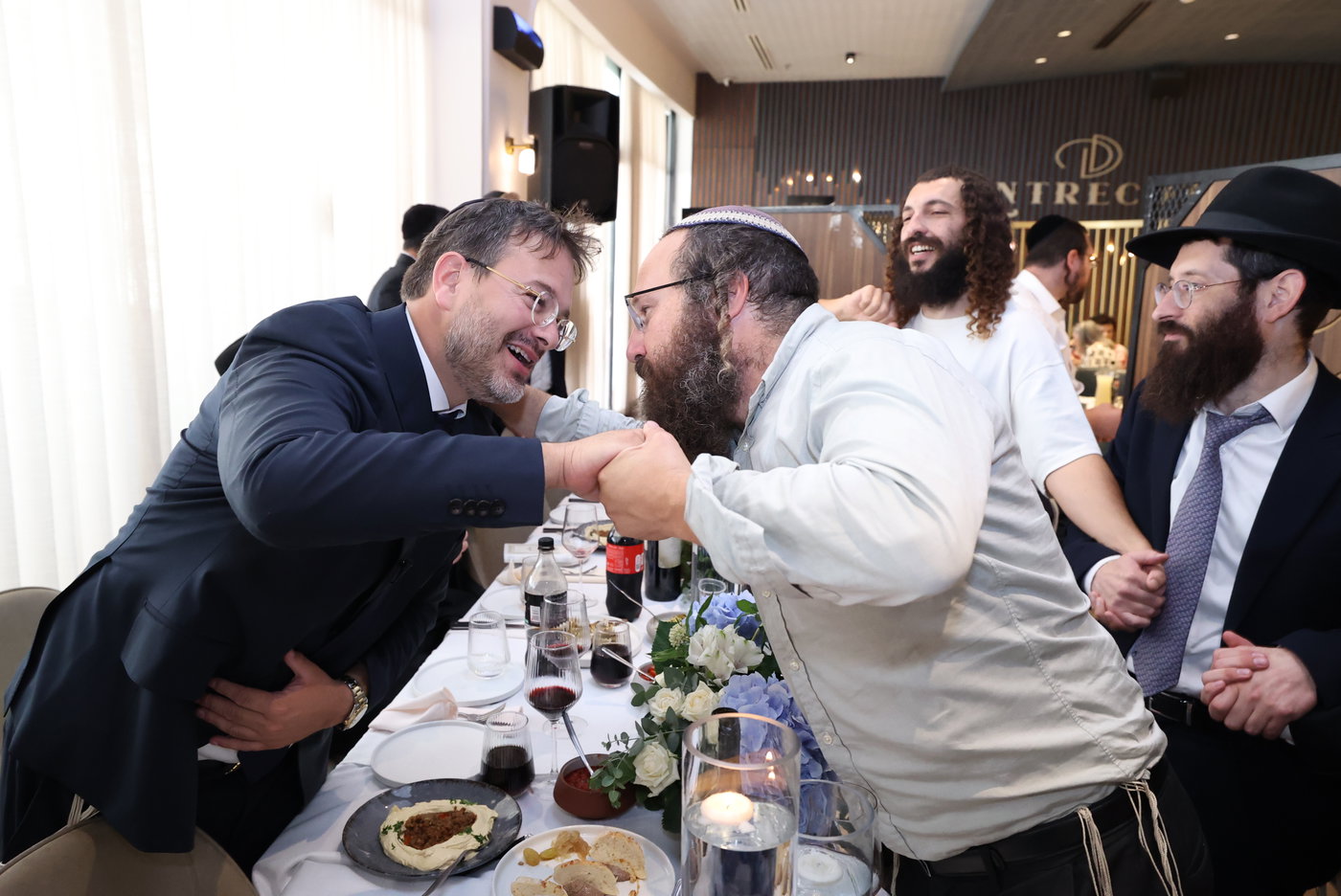 שמחת הברית לבנו של הסופר ואיש התקשורת שלמה קוק