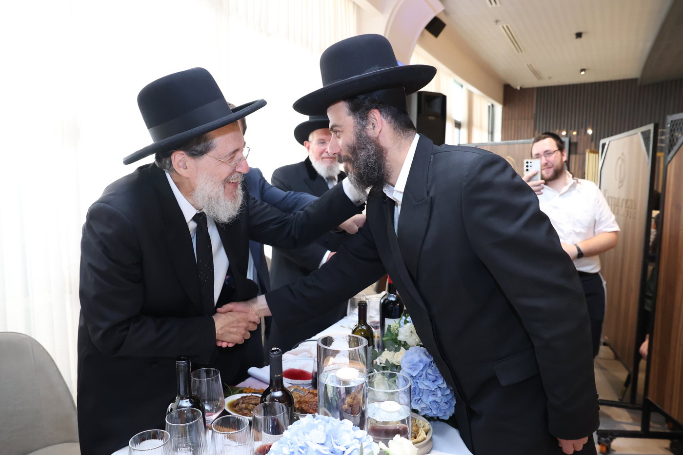 שמחת הברית לבנו של הסופר ואיש התקשורת שלמה קוק