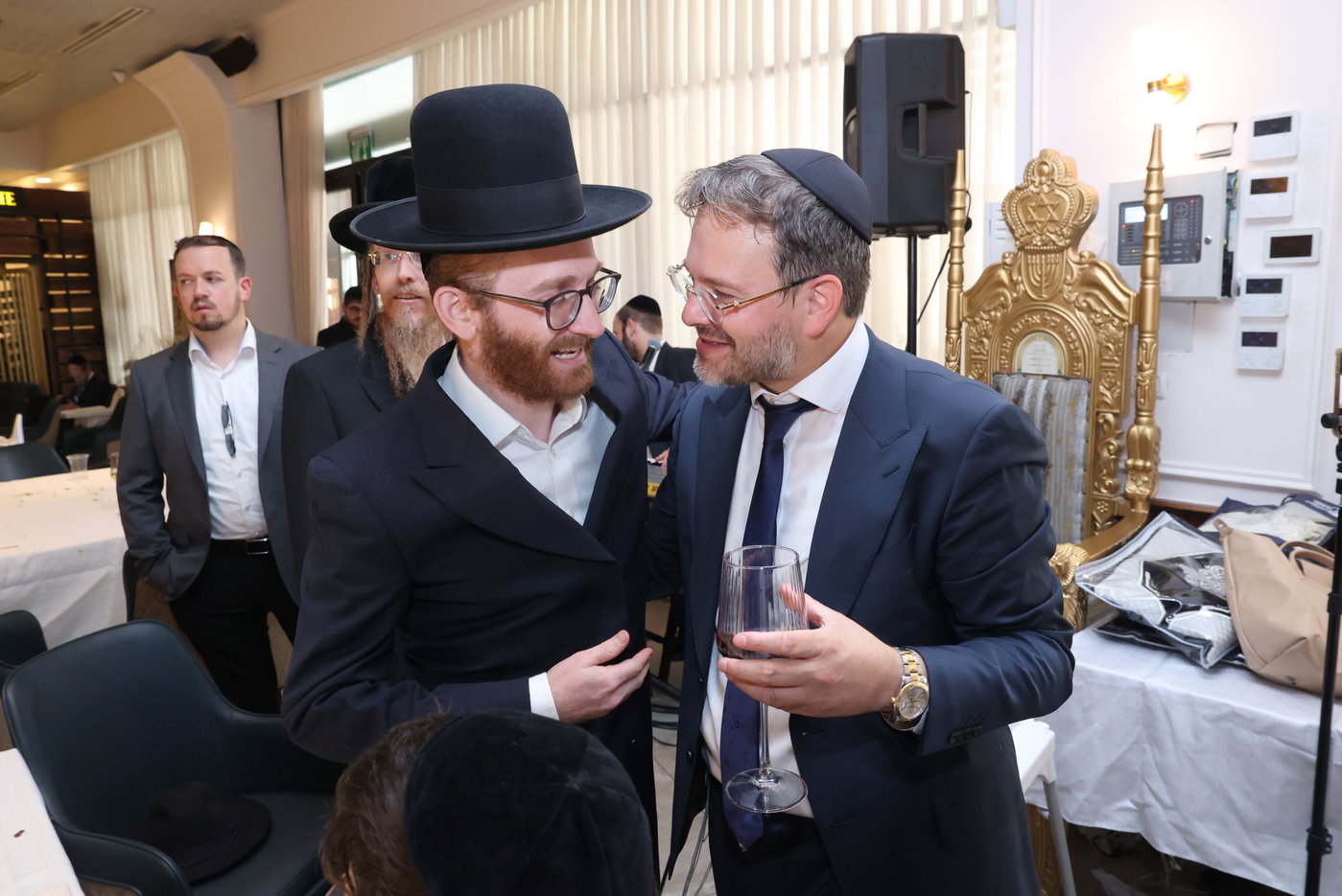 שמחת הברית לבנו של הסופר ואיש התקשורת שלמה קוק