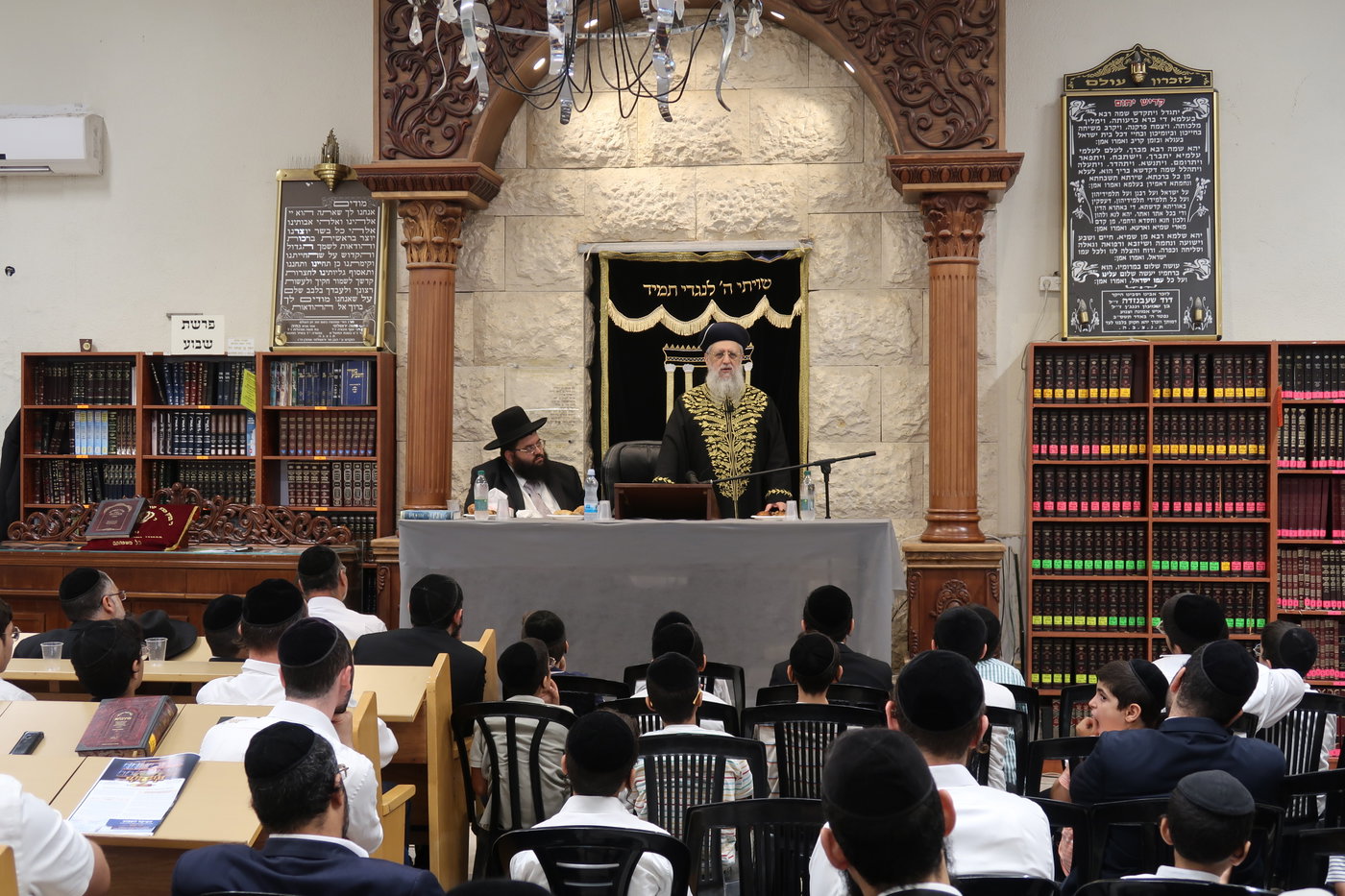 הראשל"צ הגר"ד יוסף בקריית הרצוג