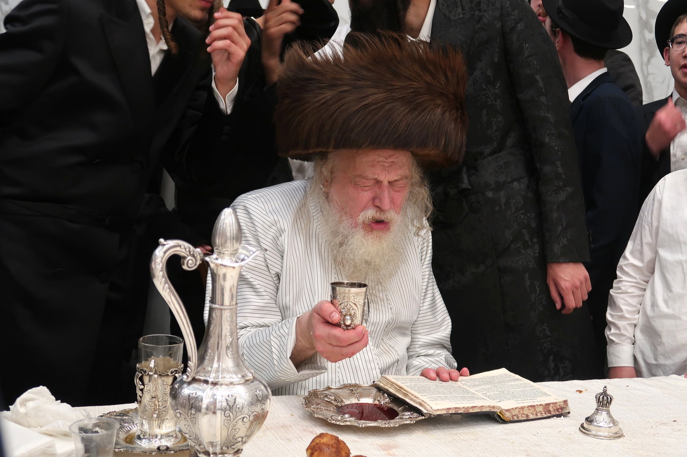 האדמו"ר ממבקשי אמונה בברכפלד